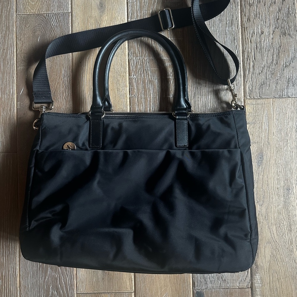 Lo & Sons Brookeline laptop bag - black with gold hardware
